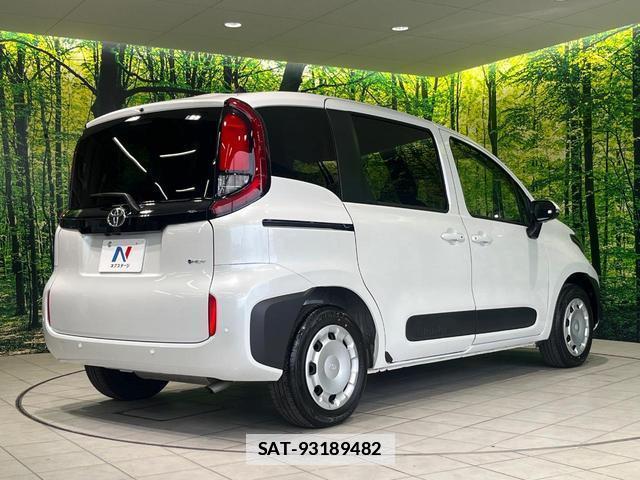Toyota SIENTA 2025-06 7871018-17