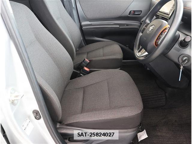 Toyota SIENTA 2021-06 7871369-11