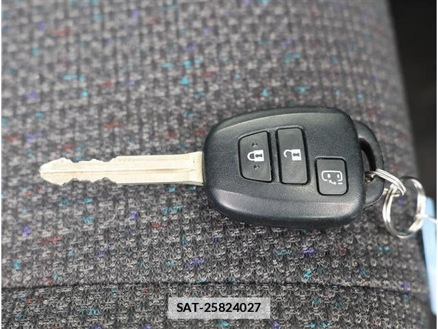 Toyota SIENTA 2021-06 7871369-15
