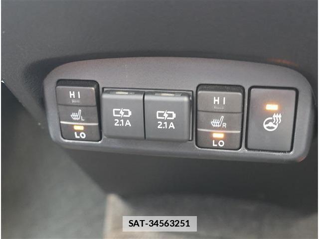 Toyota SIENTA 2020-01 7871385-11