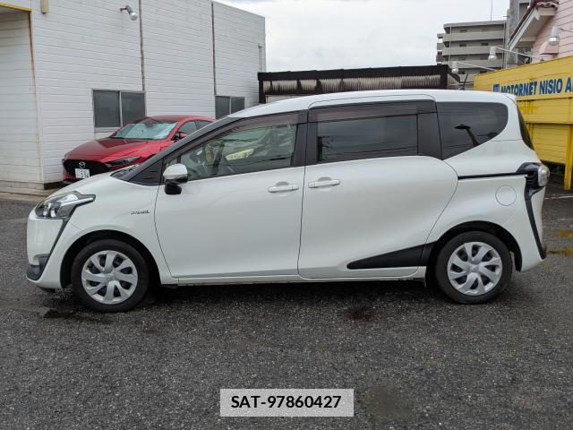 Toyota SIENTA 2015-12 7871768-11
