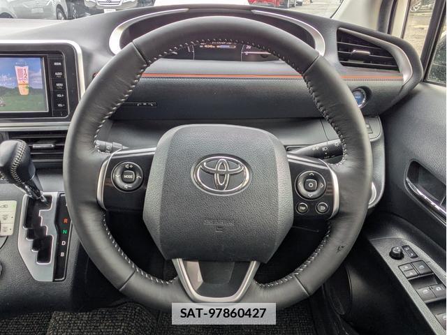 Toyota SIENTA 2015-12 7871768-17