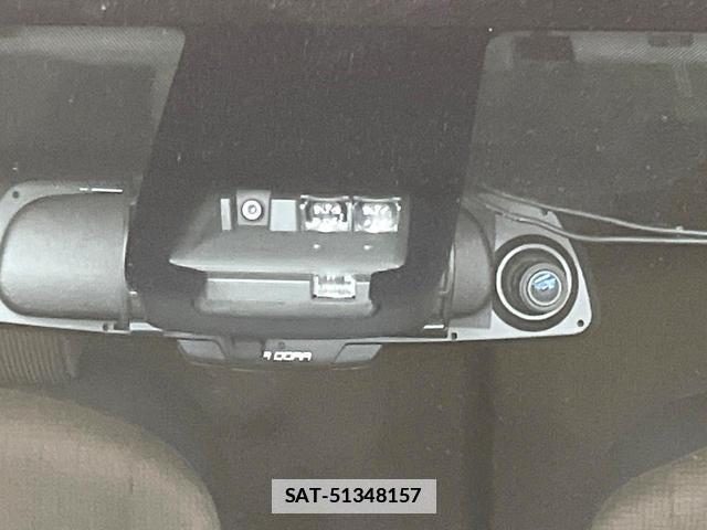 Toyota SIENTA 2016-09 7872406-5