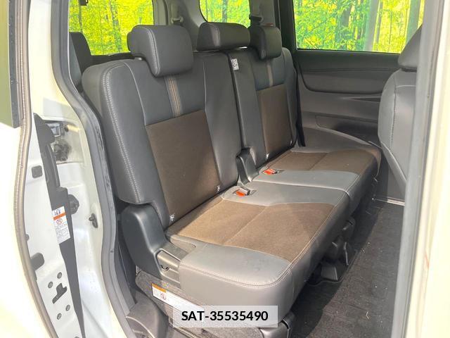 Toyota SIENTA 2021-10 7872818-8