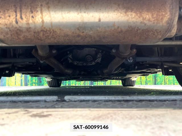 Nissan SKYLINE 2016-07 7868773-18