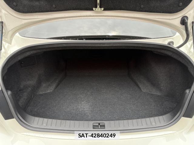 Nissan SKYLINE 2017-02 7872789-13