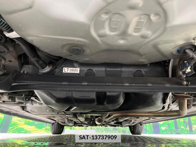 Toyota SPADE 2015-09 7868139-18