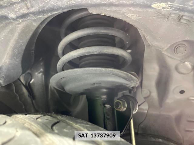Toyota SPADE 2015-09 7868139-19
