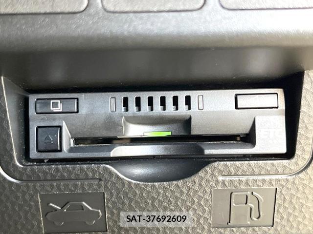 Toyota TANK 2018-02 7868441-6