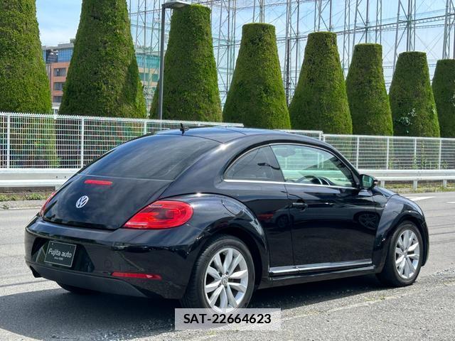 VolksWagen THE BEETLE 2013-03 7869827-4