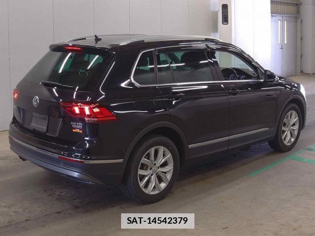 VolksWagen TIGUAN 2018-11 7871162-4
