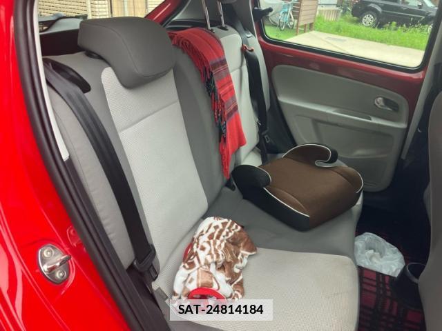 VolksWagen UP! 2013-12 7868639-14
