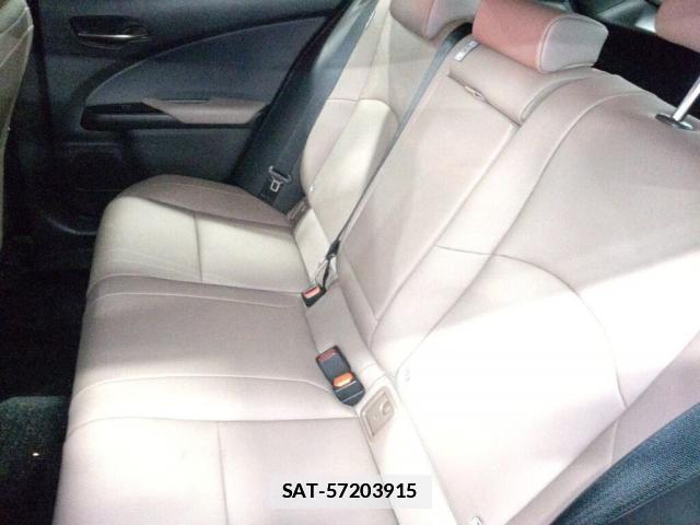 Lexus UX 2023-06 7867012-3
