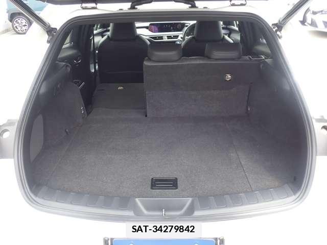 Lexus UX 2021-05 7872341-13