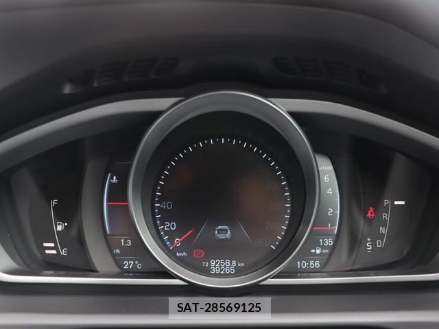 Volvo V40 2013-12 7868045-12