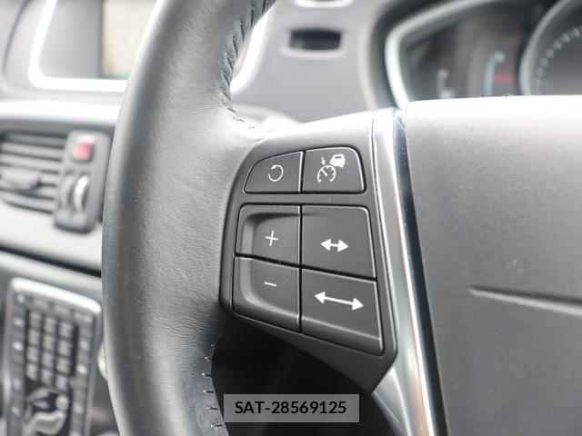 Volvo V40 2013-12 7868045-13