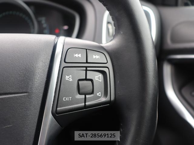 Volvo V40 2013-12 7868045-14