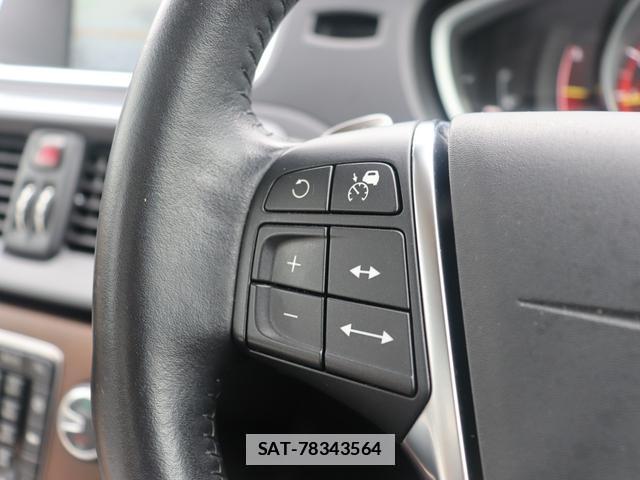 Volvo V40 2016-12 7868047-13