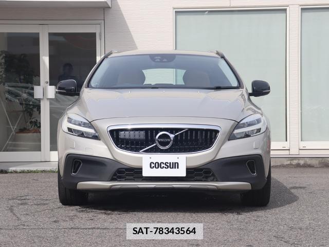 Volvo V40 2016-12 7868047-4