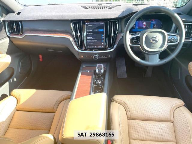 Volvo V60 2023-04 7867819-1