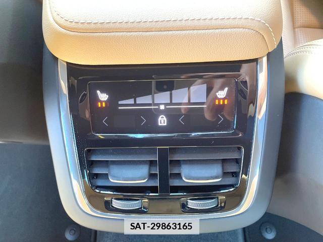 Volvo V60 2023-04 7867819-18