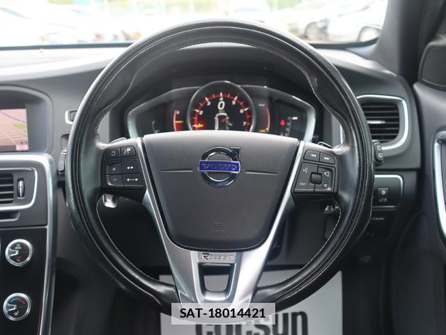 Volvo V60 2017-06 7868044-11
