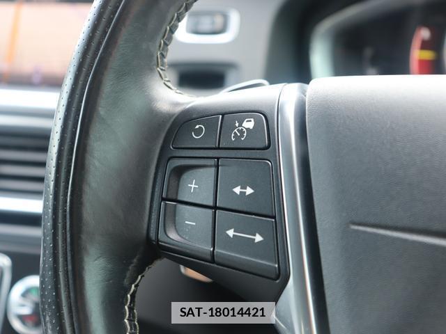 Volvo V60 2017-06 7868044-13