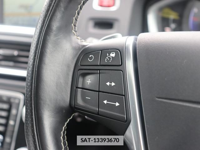 Volvo V60 2017-01 7868046-13