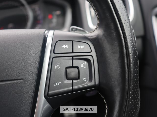 Volvo V60 2017-01 7868046-14