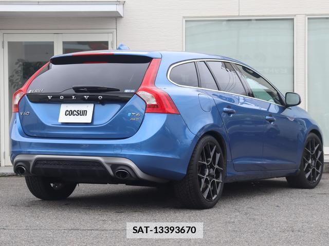 Volvo V60 2017-01 7868046-7