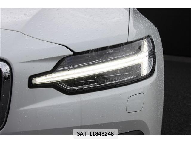 Volvo V60 2021-04 7870928-10