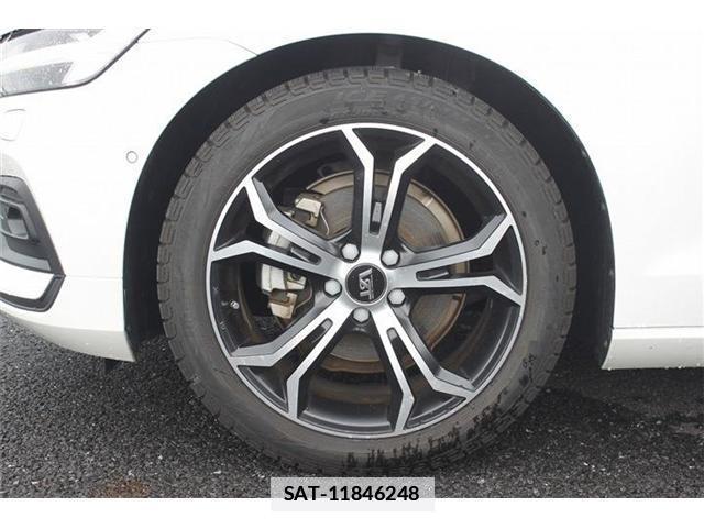 Volvo V60 2021-04 7870928-12