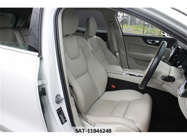 Volvo V60 2021-04 7870928-15