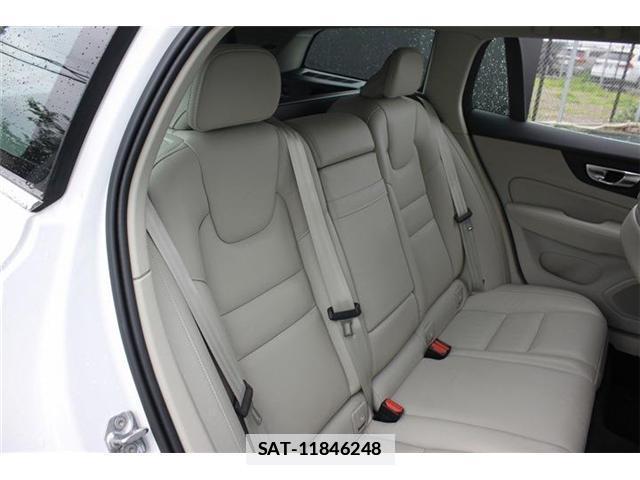 Volvo V60 2021-04 7870928-16