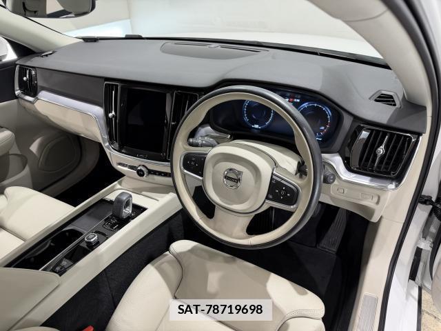 Volvo V60 2022-05 7872371-3
