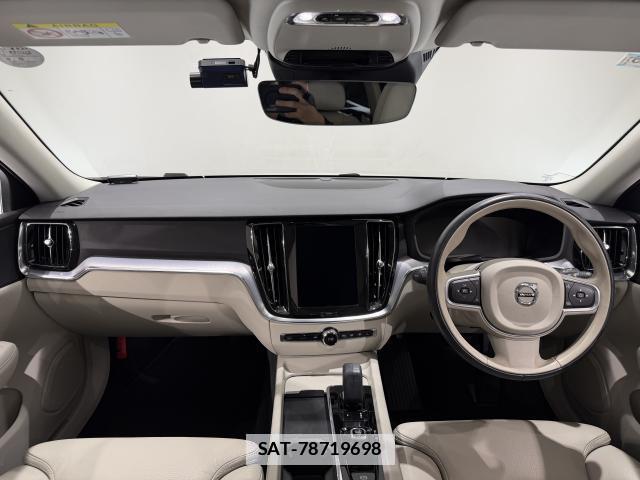 Volvo V60 2022-05 7872371-5