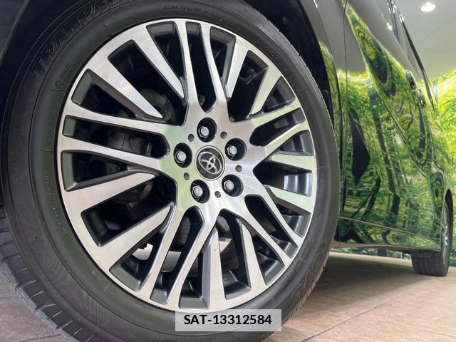 Toyota VELLFIRE 2017-07 7869096-17