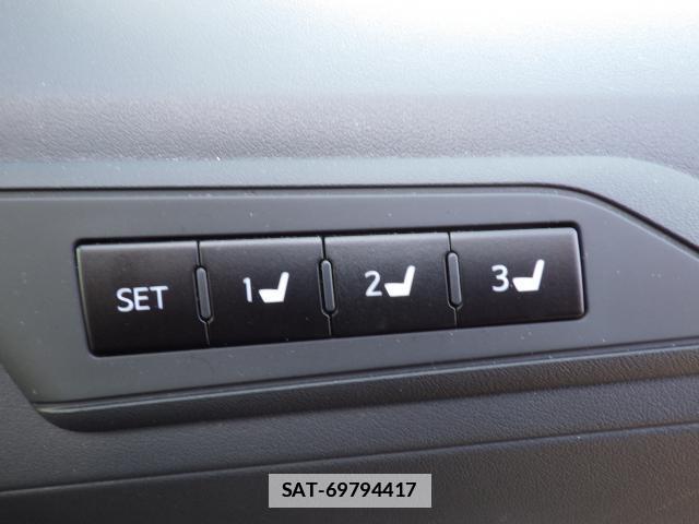 Toyota VELLFIRE 2019-06 7872649-16
