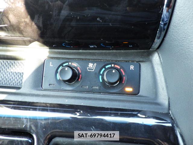 Toyota VELLFIRE 2019-06 7872649-17