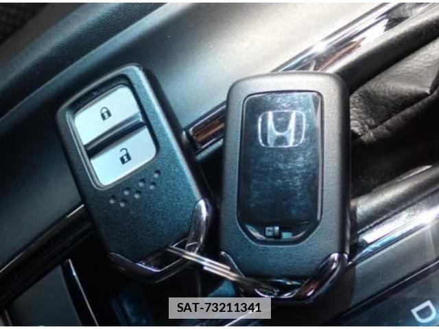 Honda VEZEL 2019-05 7867020-4