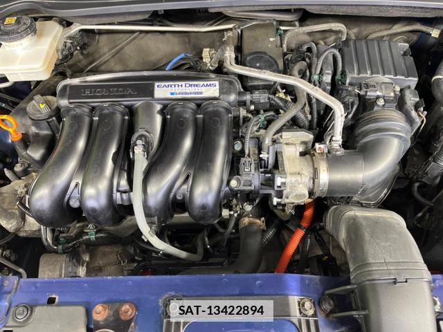 Honda VEZEL 2015-12 7867884-17