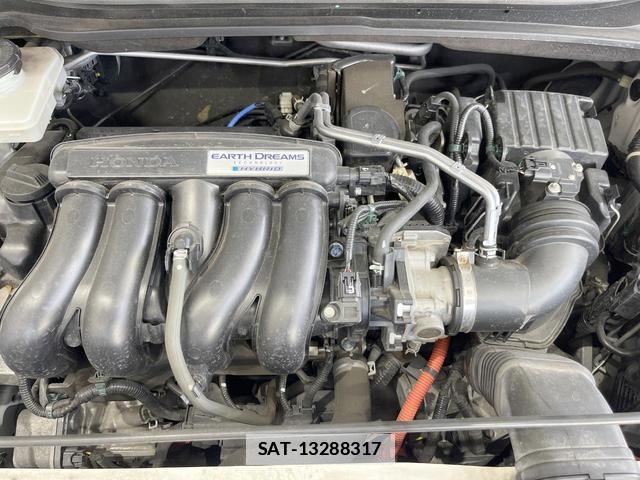 Honda VEZEL 2016-06 7868393-17