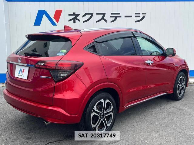 Honda VEZEL 2018-04 7868578-17