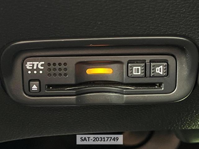 Honda VEZEL 2018-04 7868578-7