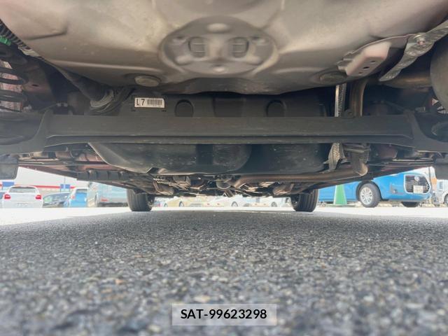 Toyota VITZ 2017-06 7866906-17