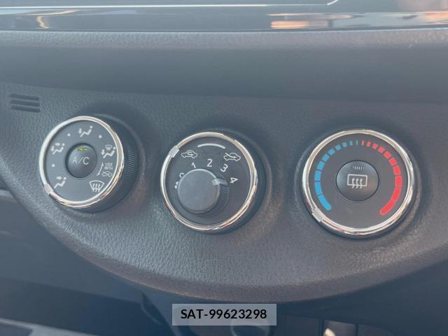 Toyota VITZ 2017-06 7866906-9