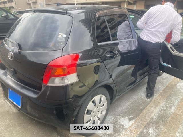 Toyota VITZ 2010-10 7868039-12