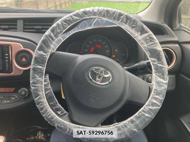 Toyota VITZ 2013-07 7868684-11