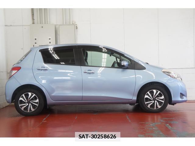 Toyota VITZ 2011-12 7871728-3