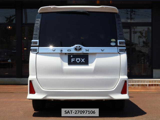 Toyota VOXY 2018-05 7866850-11